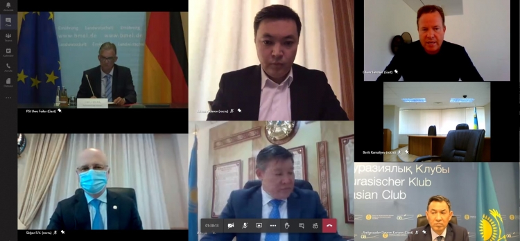 Erstmals fand der Berliner Eurasische Klub in Form einer Video-Konferenz statt.