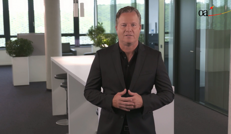 Der Ost-Ausschuss-Vorsitzende Oliver Hermes eröffnete heute das Wirtschaftsforum. Foto: OA