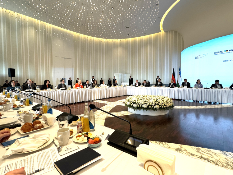 Beim bilateralen Businessforum in Taschkent. Foto: Eduard Kinsbruner