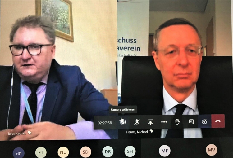 v.l.n.r.: Taras Kachka und Michael Harms im virtuellen Austausch
