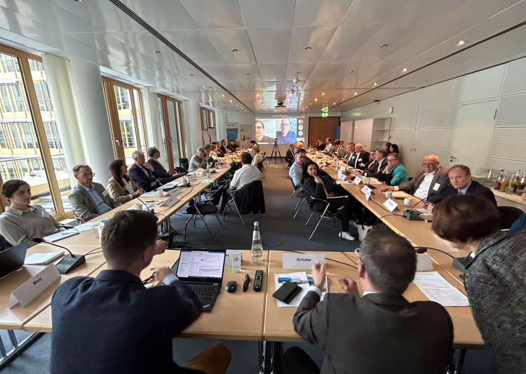 Der Finanzierungsworkshop von Ost-Ausschuss und GTAI im Haus der Deutschen Wirtschaft stieß auf großes Interesse. Foto: A. Metz
