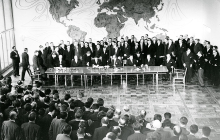 Mit der Unterzeichnung des ersten deutsch-sowjetischen Handelsvertrags 1958 beginnt die Vorgeschichte der Erdgas-Röhrengeschäfte. Foto: OAOEV-Archiv