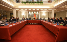 Premierminister Markovic empfing die OAOEV-Delegation zum Meinungsaustausch. Foto: Regierung Montenegro