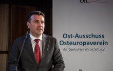 Nordmazedoniens Ministerpräsident Zaev war der Gastredner der Jahresveranstaltung. Foto © Amélie Losier