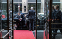 Präsident Selenskyj auf dem Weg zum Unternehmertreffen. Foto © Amélie Losier