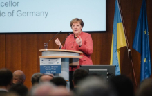 Bundeskanzlerin Angela Merkel beim Deutsch-Ukrainischen Wirtschaftsforum im November 2018; Foto: Nils Hasenau
