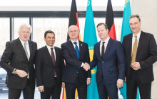 v.l.n.r.: Oberbürgermeister Ullrich Sierau,  Botschafter der Republik Kasachstan Dauren Karipov, Vize-Premierminister Roman Sklyar, OAOEV-Vorsitzender Oliver Hermes, Burkhard Dahmen, SMS group GmbH; Foto: Wilo