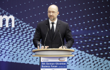 Der ukrainische Premierminister Denys Schmyhal bei der Eröffnung des 4. Deutsch-Ukrainischen Wirtschaftsforums