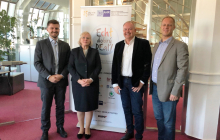 (v.l.n.r.) OAOEV-Regionaldirektor Adrian Stadtnicki und Geschäftsführerin Ute Kochlowski-Kadjaia zu Gast bei der Deutsch-Tschechischen Industrie- und Handelskammer mit Bernard Bauer, dem Geschäftsführer und seinem Vertreter René Harun.