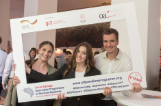 Drei von 63: Die 21. Generation der Stipendiatinnen und Stipendiaten wurde. Fotograf: Jürgen Scheer
