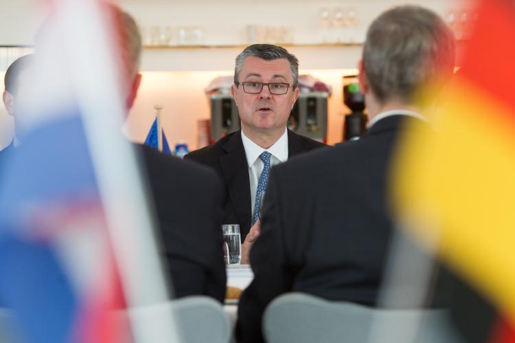 Orescovic im Gespräch mit Unternehmensvertretern