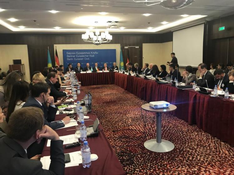 Sitzung des Berliner Eurasischen Klubs in Astana. Foto: E. Kinsbruner