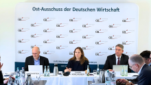 Die Ost‑Ausschuss‑Vorsitzende Cathrina Claas‑Mühlhäuser bei der Jahresauftakt‑Pressekonferenz. Foto: Ost-Ausschuss